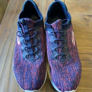 Sketchers kick around shoes